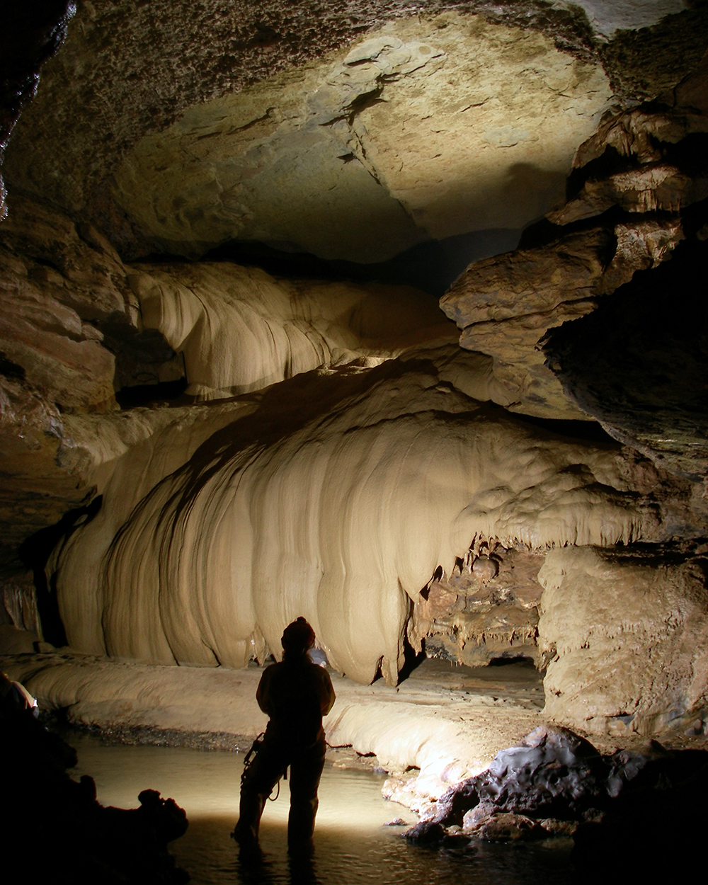 Maxwelton Cave